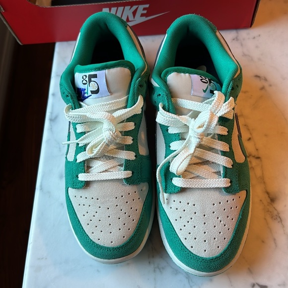 Nike Dunk Low SE size 6.5. Neptune Green (Women's) - Picture 2 of 7